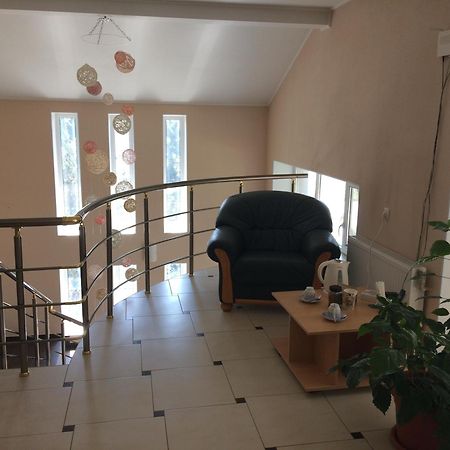 Hotel Paulina Falesti Kültér fotó