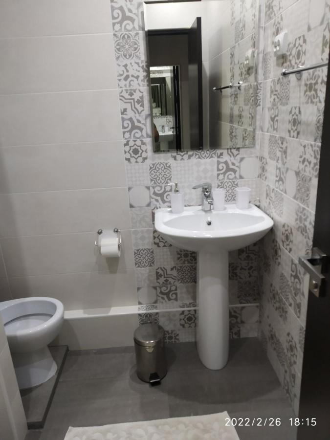 Hotel Paulina Falesti Kültér fotó