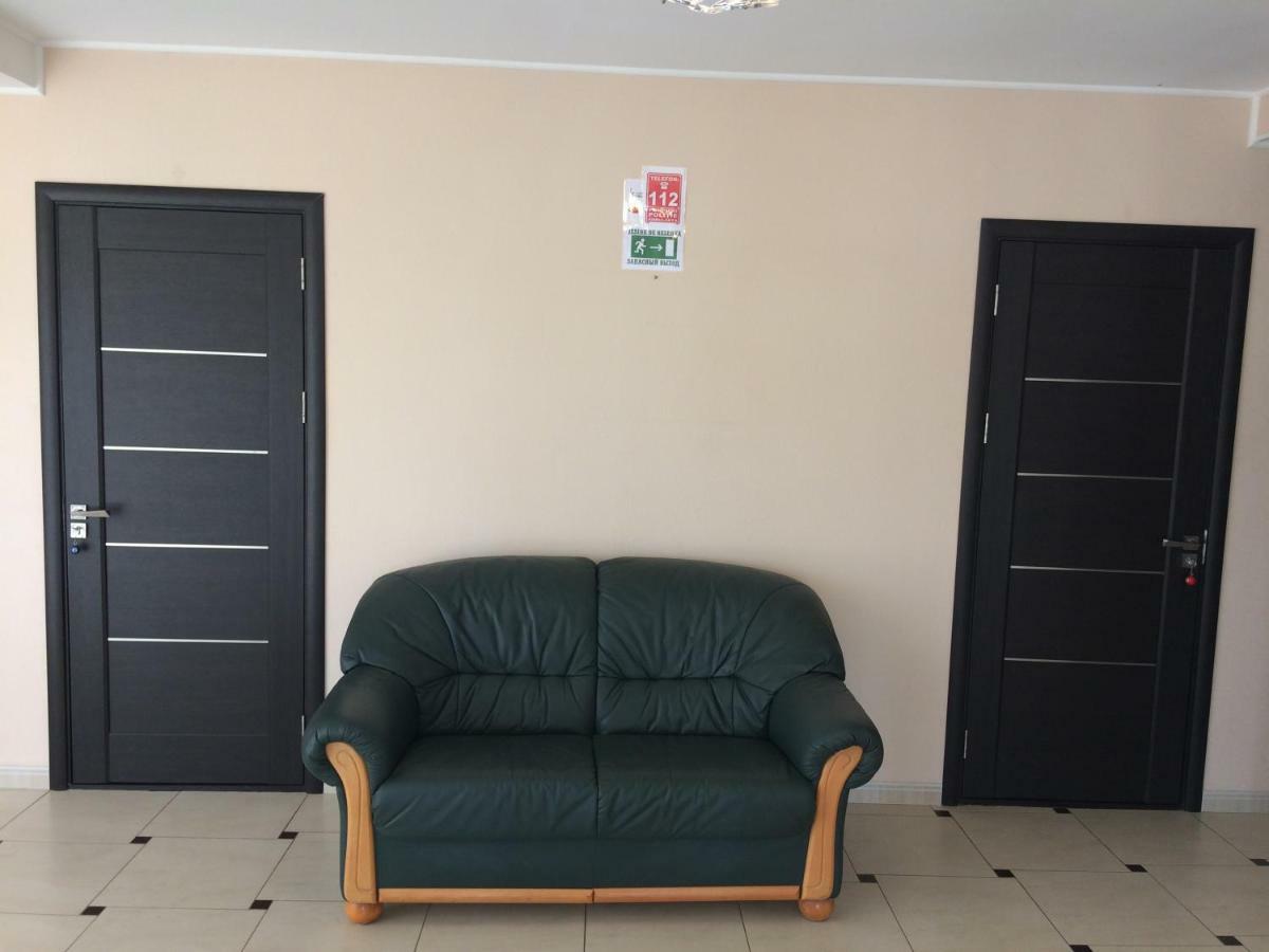Hotel Paulina Falesti Kültér fotó