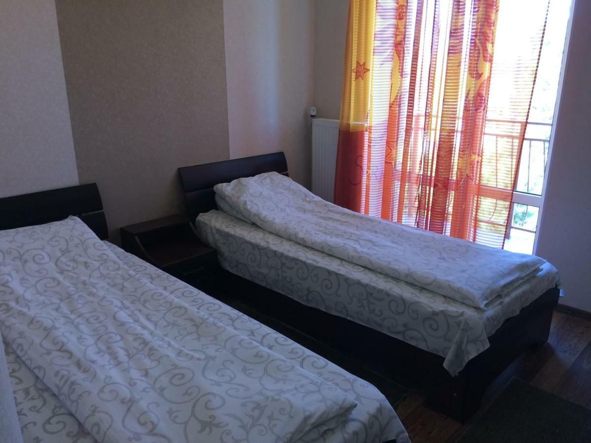 Hotel Paulina Falesti Kültér fotó